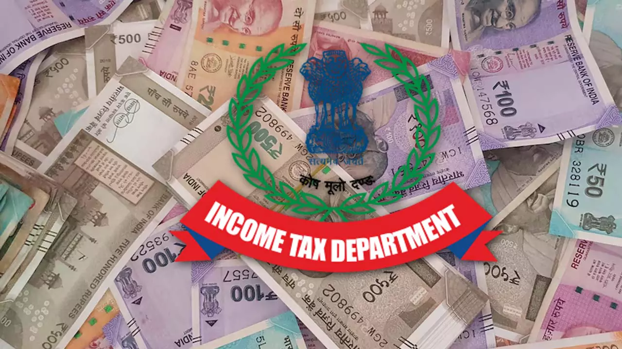 IT Raids : దర్శకుడు సుకుమార్ ఇంటిపై ఐటీ దాడులు.. టాలీవుడ్లో ప్రకంపనలు