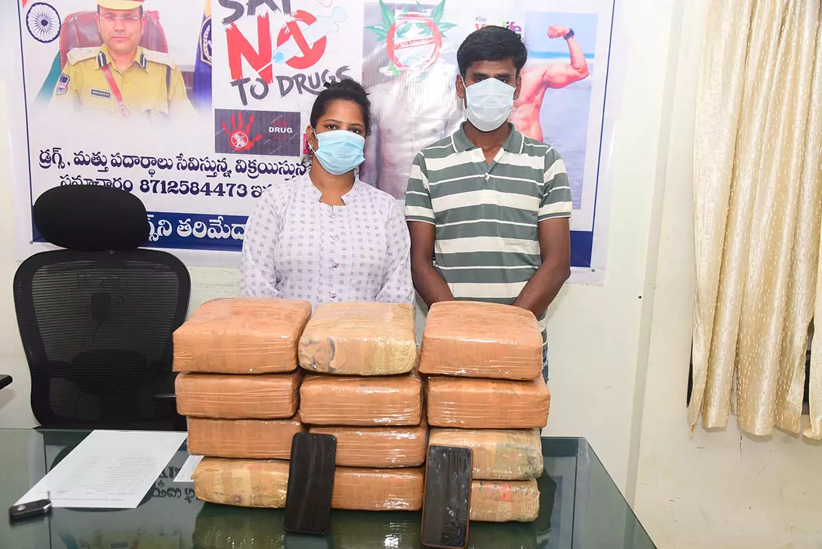 Ganja | ఒడిశా టూ సూరత్..  గంజాయి రవాణాలో ఆరితేరిన ఒడిశా దంపతులు