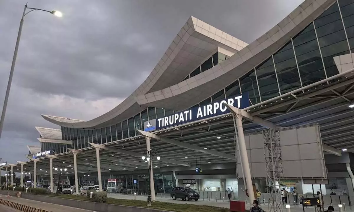 Tirupati flight cancelled | తిరుపతి విమానం రద్దు.. ప్రయాణికుల ఆందోళన
