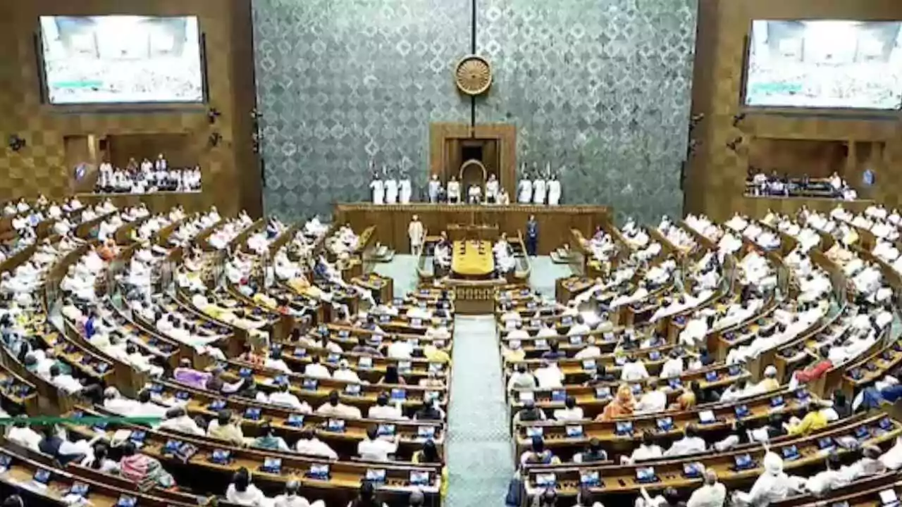 Waqf Amendment Bill | పార్లమెంటులో వక్ఫ్ బిల్లు.. ప్రవేశపెట్టిన కేంద్ర మంత్రి