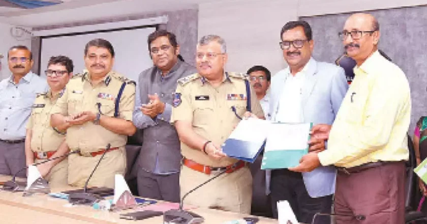 పోలీసులకు ఓపెన్ ఎడ్యుకేషన్ – డిగ్రీ చేసుకునే సువర్ణావకాశం! – Open Education for Police