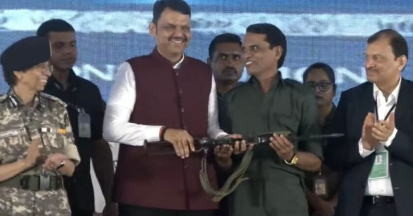 మావోయిస్టు అగ్రనేత మల్లోజుల వేణుగోపాల్ లొంగుబాటు — 44 ఏళ్ల అజ్ఞాత జీవనానికి ముగింపు – Mallojula Venugopal Rao