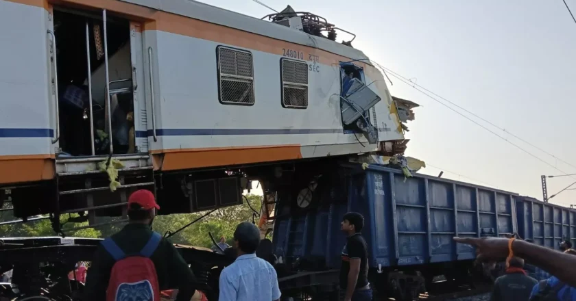 Train Accident | ప్యాసింజర్‌ రైలు గూడ్స్‌ రైలు ఢీ.. పలువురు మృతి