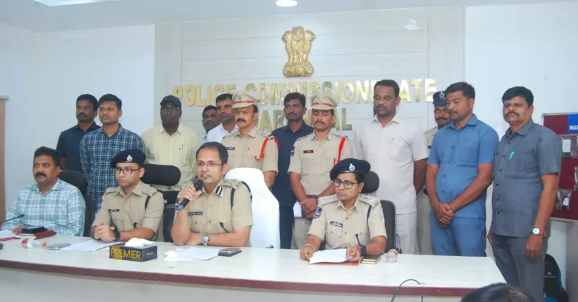 Fake ACB DSP | నకిలీ ఏసీబీ డీఎస్పీ ముసుగులో వసూళ్లు