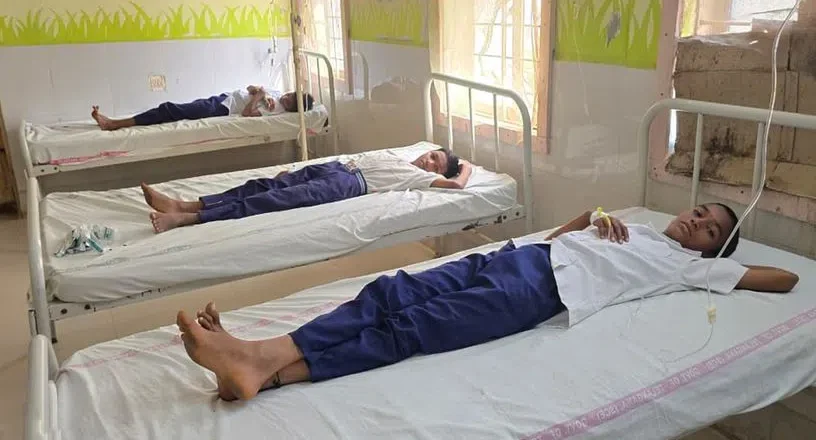 Food Poisoning  | హాస్ట‌ల్‌లో మారోమారు ఫుడ్ పాయిజన్ కలకలం: పురుగుల ఉప్మా తిని 13 మంది విద్యార్థులు అస్వస్థత..