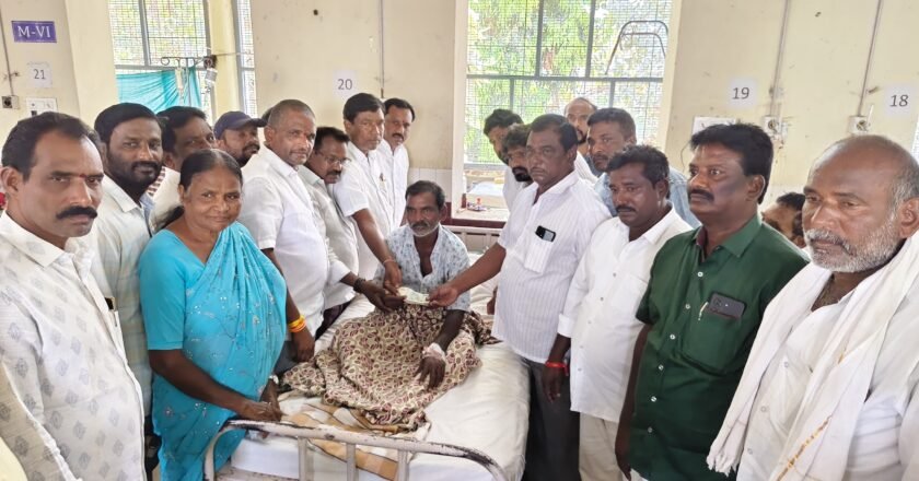 ఉద్యమకారునికి అండగా పారిశ్రామికవేత్త అల్లం బాలకిశోర్ రెడ్డి: రూ. 50 వేల ఆర్థిక సాయం