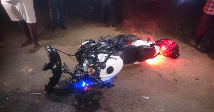 గీసుగొండలో ఘోర రోడ్డు ప్రమాదం: టాటా ఏసీ ఢీకొని బైకర్ మృతి