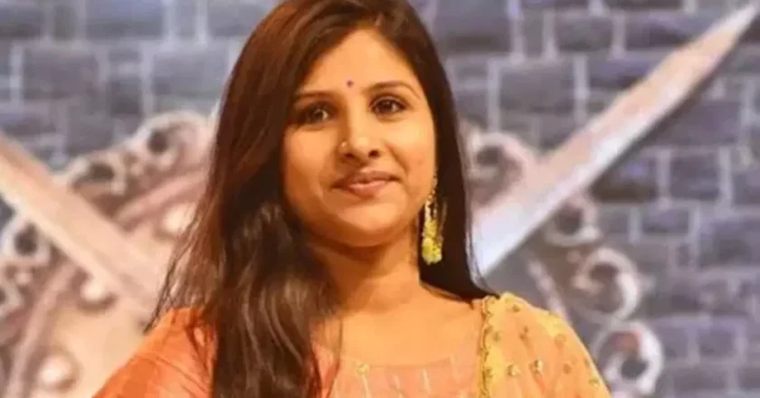 Singer Mangli | సింగర్ మంగ్లీ కేసులో అనూహ్య మలుపులు: మైక్రో ఫైనాన్స్ స్కామ్ వెనుక అసలేం జరుగుతోంది?